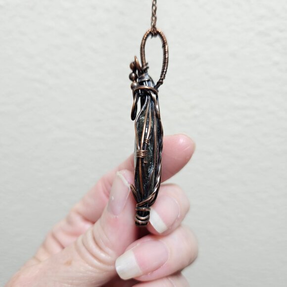 Handmade Copper Wire Wrapped Labradorite Pendant with Copper beads - Picture 9 of 10